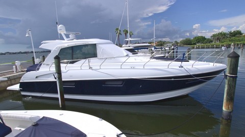 Cruisers Yachts 48 Cantius