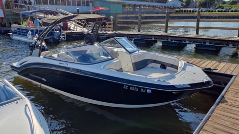 Chaparral 230 SunCoast