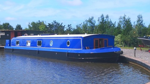 Wide beam narrowboat 65 x 12 hanbury monarch