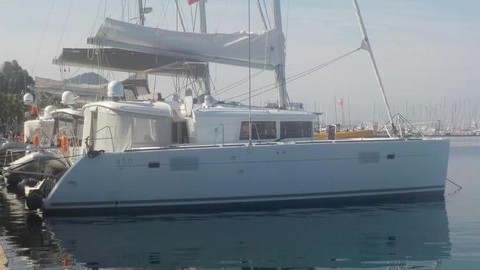 Lagoon 450 F