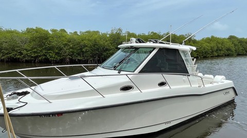 Boston Whaler 345 Conquest