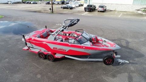 Malibu Wakesetter 25 LSV