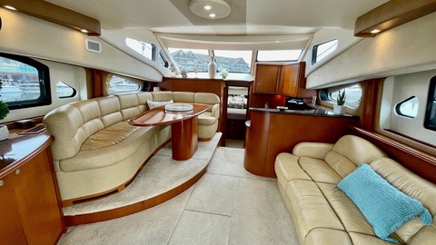 Silverton 38 Sport Bridge