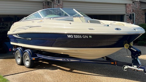 Sea Ray 200 Sundeck