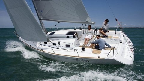 Beneteau First 31.7