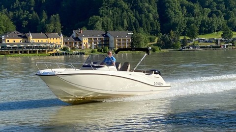 Quicksilver Activ 675 Open
