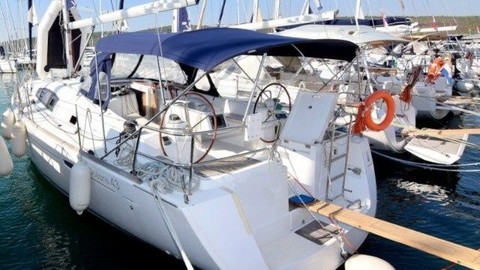Beneteau Oceanis 43