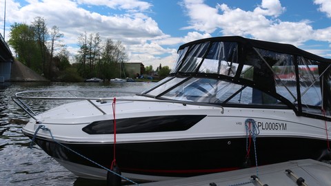 Bayliner VR5 Cuddy