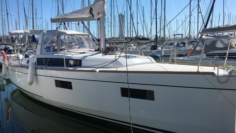 Beneteau Oceanis 38.1