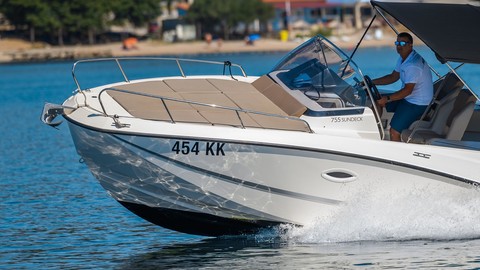 Beneteau Antares 8