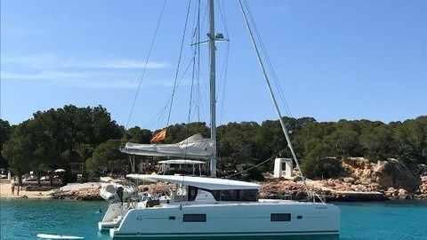 Lagoon 42