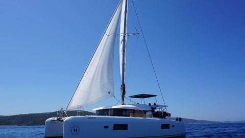 Lagoon 42