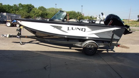 Lund Boats 1875 Crossover XS