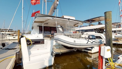 Fountaine Pajot Astréa 42