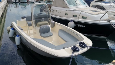 Invictus 200 FX