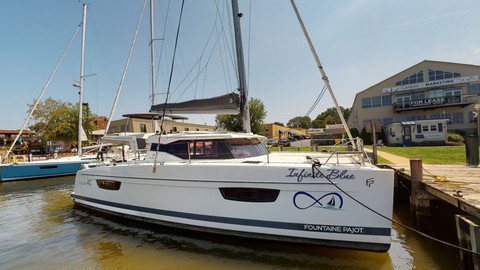 Fountaine Pajot Lucia 40