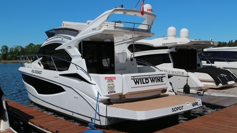 Galeon 360 FLY