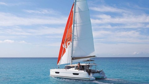Fountaine Pajot Lucia 40