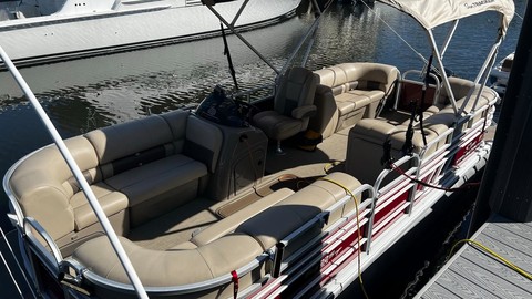 Sun Tracker Party Barge 22 XP3