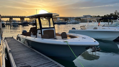 Sea Ray hunt ultra 211