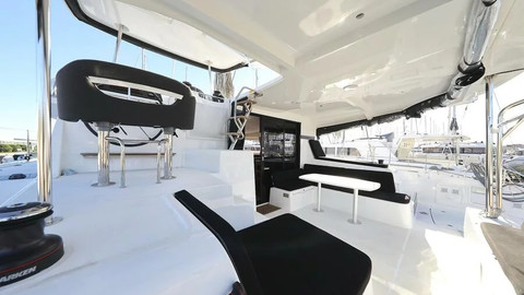 Lagoon 42