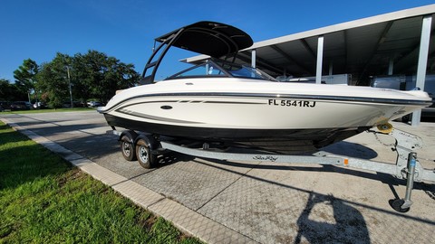 Sea Ray SPX 210