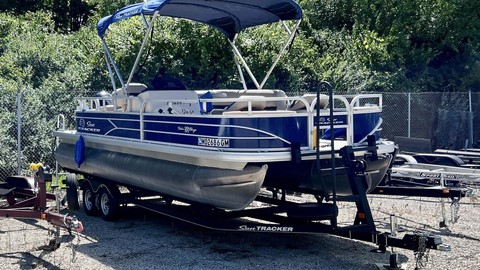 Sun Tracker Fishin Barge 22 DLX