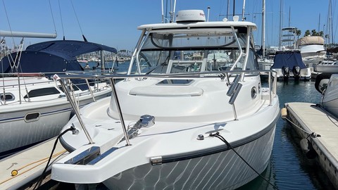 Boston Whaler 305 Conquest