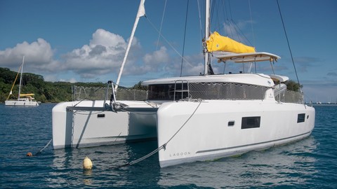 Lagoon 42