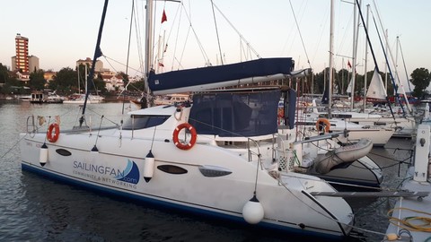 Fountaine Pajot Lavezzi 40