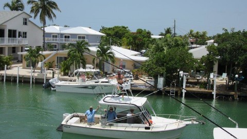 Shamrock 260 le cuddy cabin