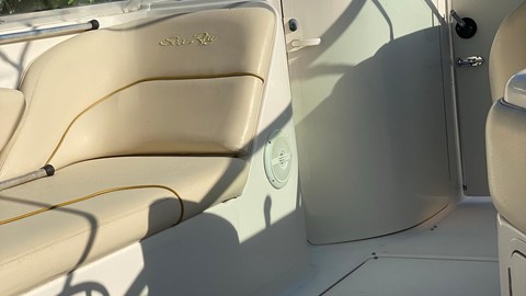 Sea Ray 240 Sundeck