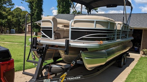 Sun Tracker SportFish 22 XP3