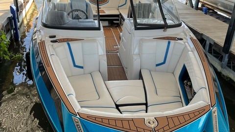 Super Air Nautique G23