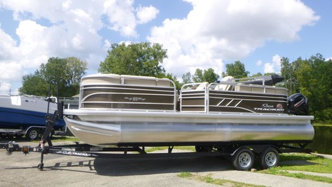 Sun Tracker Party Barge 22 DLX