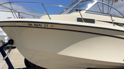 Grady-White Adventure 208