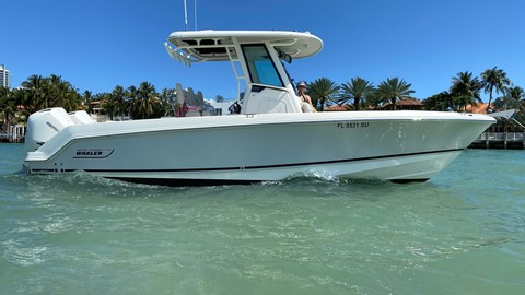 Boston Whaler 250 Outrage