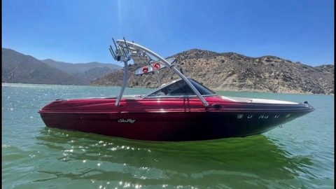 Sea ray 230 signature bowrider