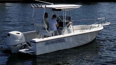 Pursuit 2870 center console