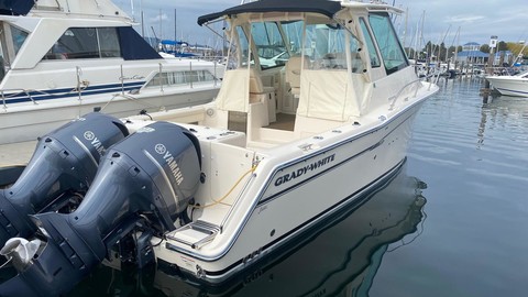 Grady-White Express 330