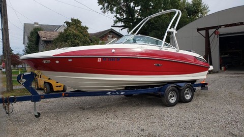 Sea Ray 240 Sundeck