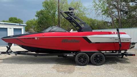 Malibu Wakesetter 24 MXZ