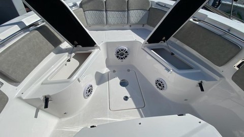 288 Sea Fox Commander