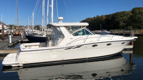 Tiara 3500 open hardtop