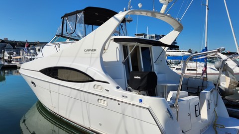 Carver 36 Mariner