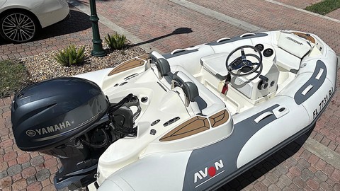 Avon Seasport 360 Deluxe