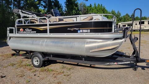 Sun Tracker Bass Buggy 16 DLX ET