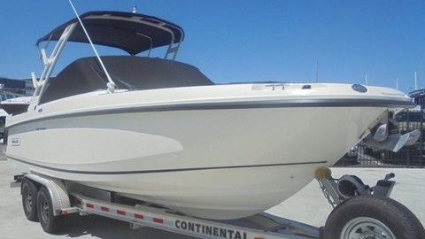 Boston Whaler 230 Vantage