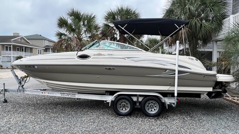 Sea Ray 240 Sundeck