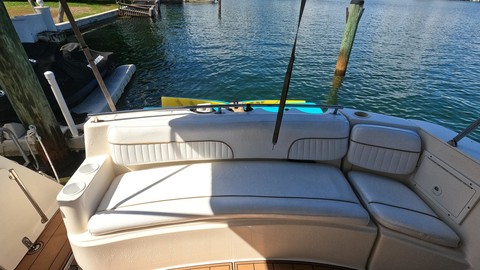 Rinker Fiesta Vee 310